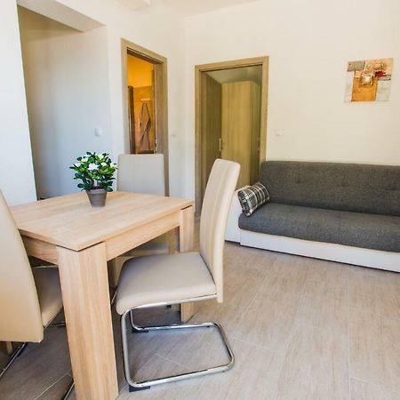Putnik Apartment Dugi Rat Bagian luar foto